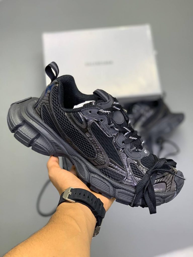 3xl-black-g1
