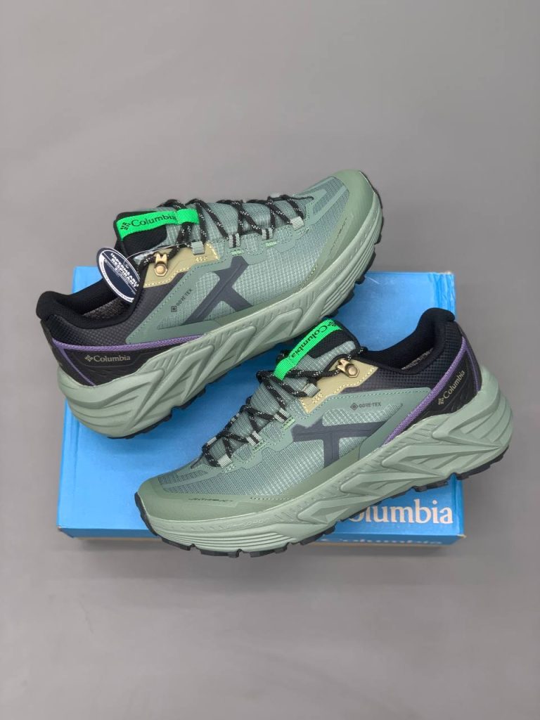 Vibram Mega Grip Gore-Tex Khakiblack
