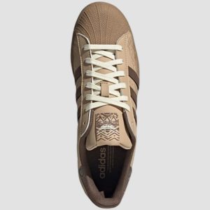 superstar shoes magic beige / cargo brown