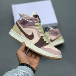 کتونی نایک air jordan 1 mid se dark pony smoky mauve