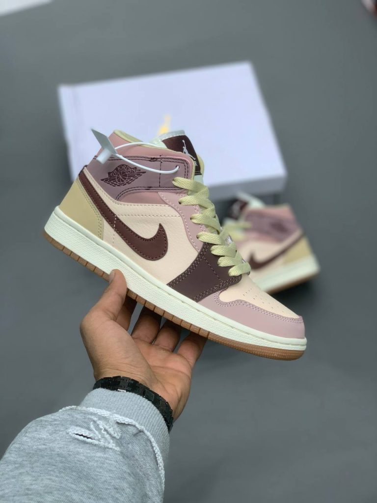 کتونی نایک air jordan 1 mid se dark pony smoky mauve