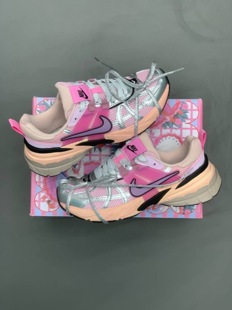 کتونی نایک v2k runtekk pink