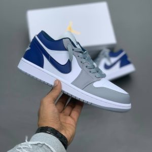 کتونی نایک jordan 1 low french blue