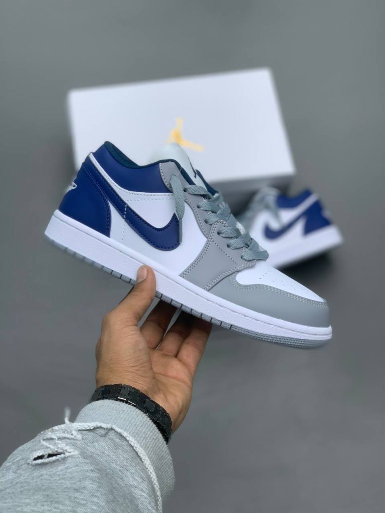 کتونی نایک jordan 1 low french blue