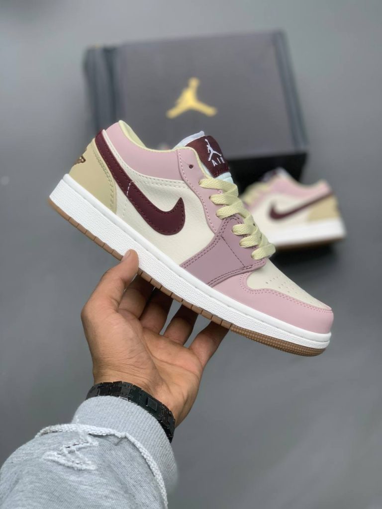 کتونی نایک jordan 1 low palo rosa