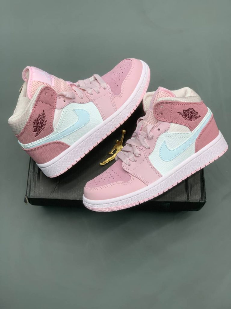 کتونی نایک jordan retro 1 mid digital pink