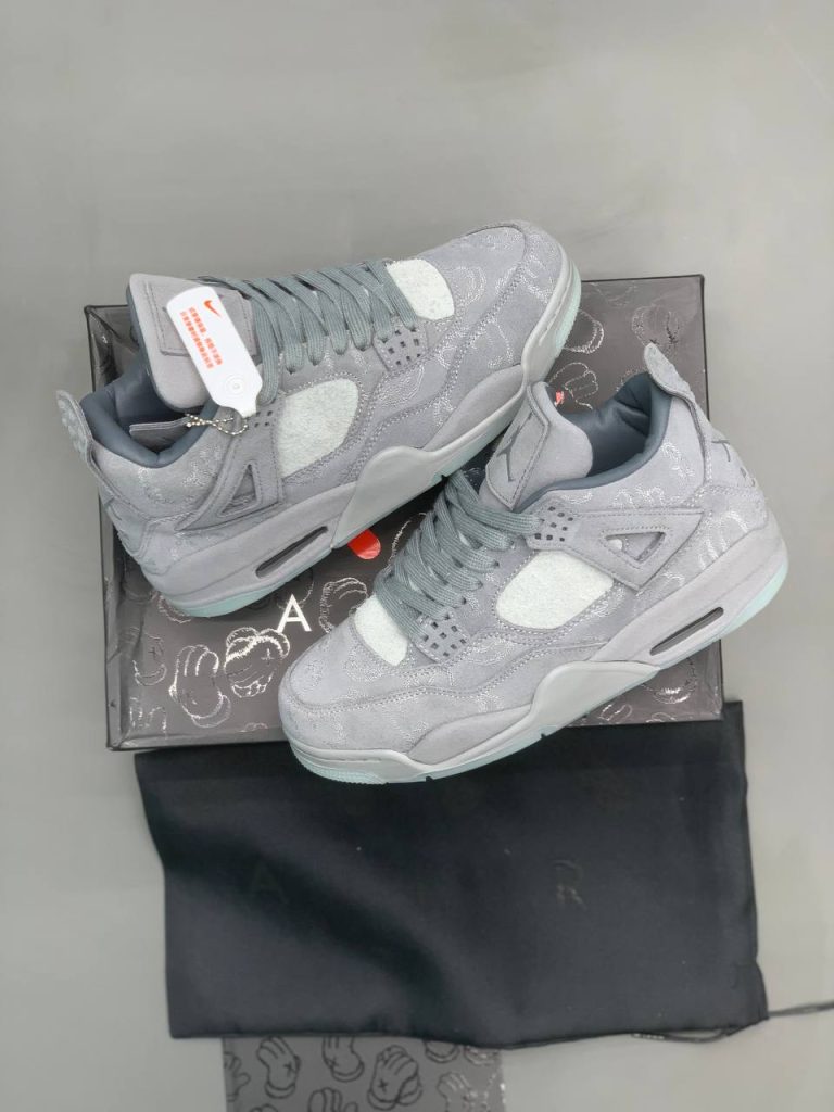 کتونی نایک air jordan 4 retro x kaws grey