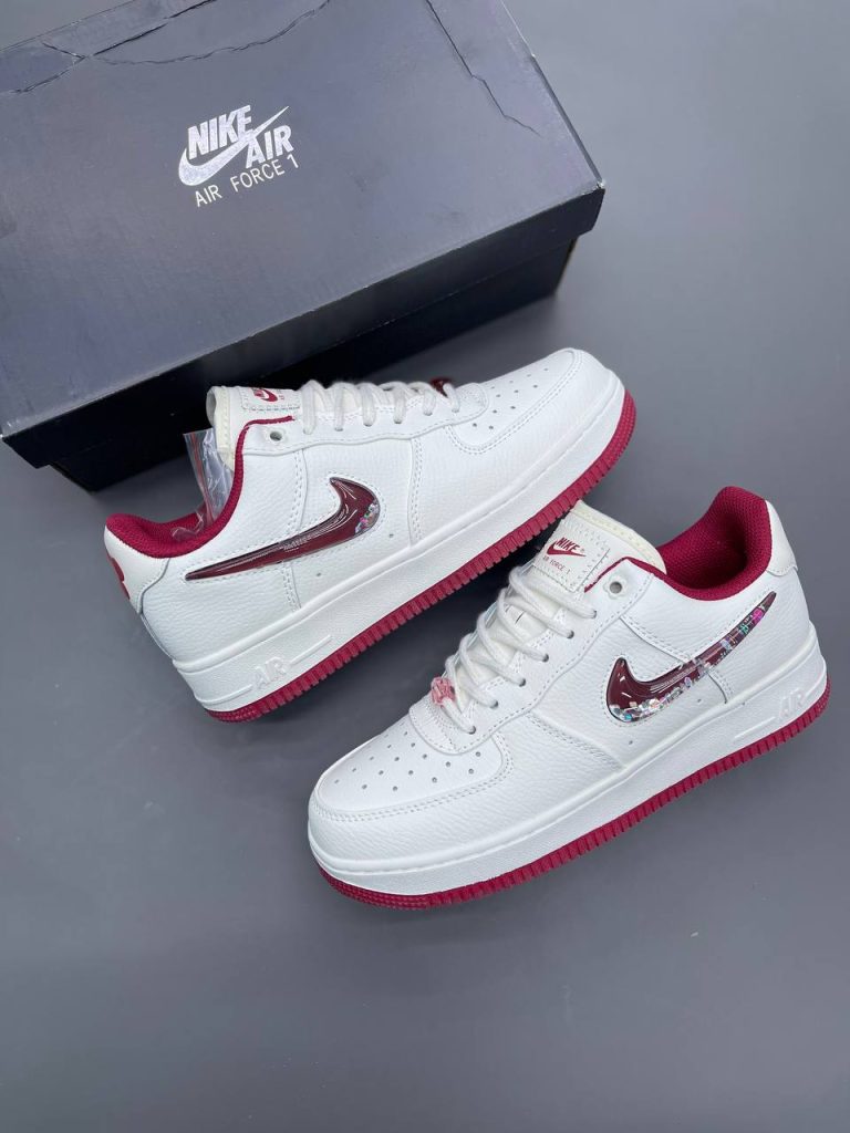 کتونی نایک air force 1 low valentine's day