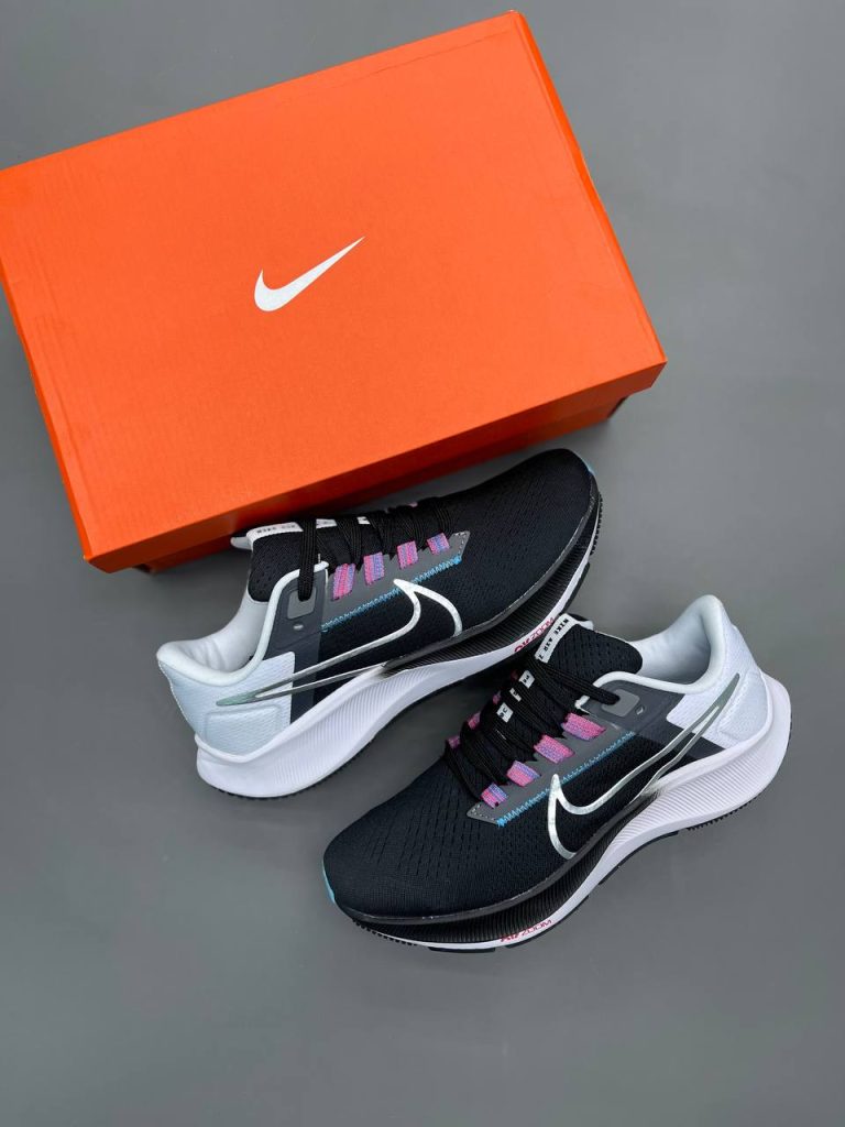 کتونی نایک (black white) air zoom pegasus 40