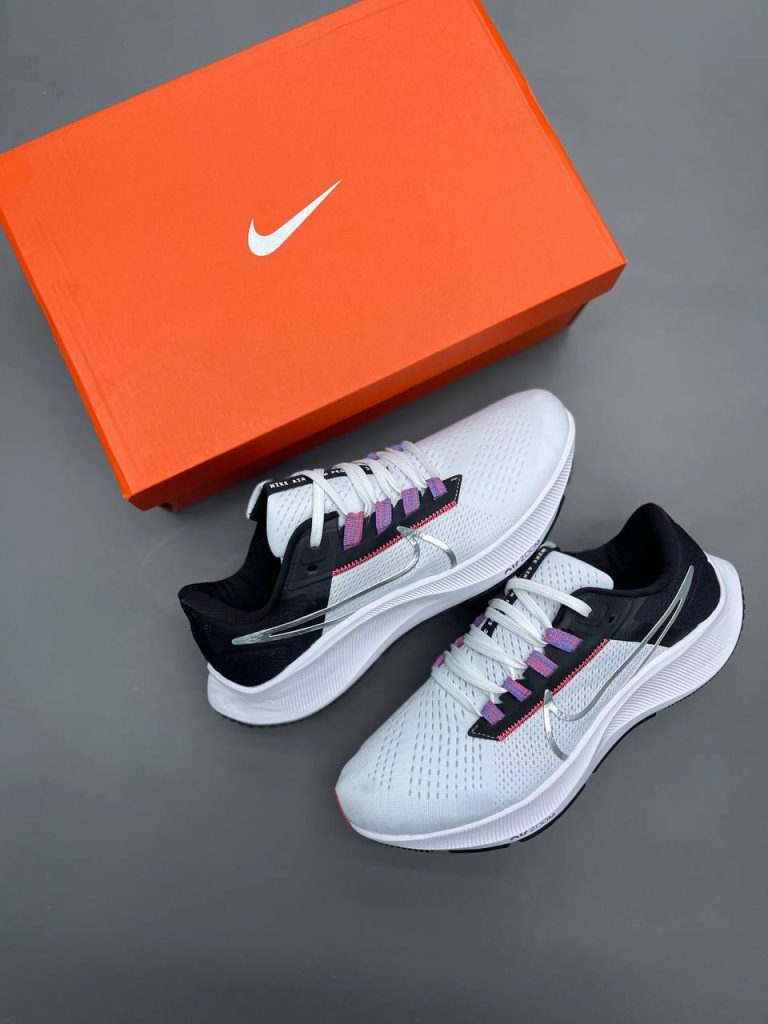 کتونی نایک (white black) air zoom pegasus 40