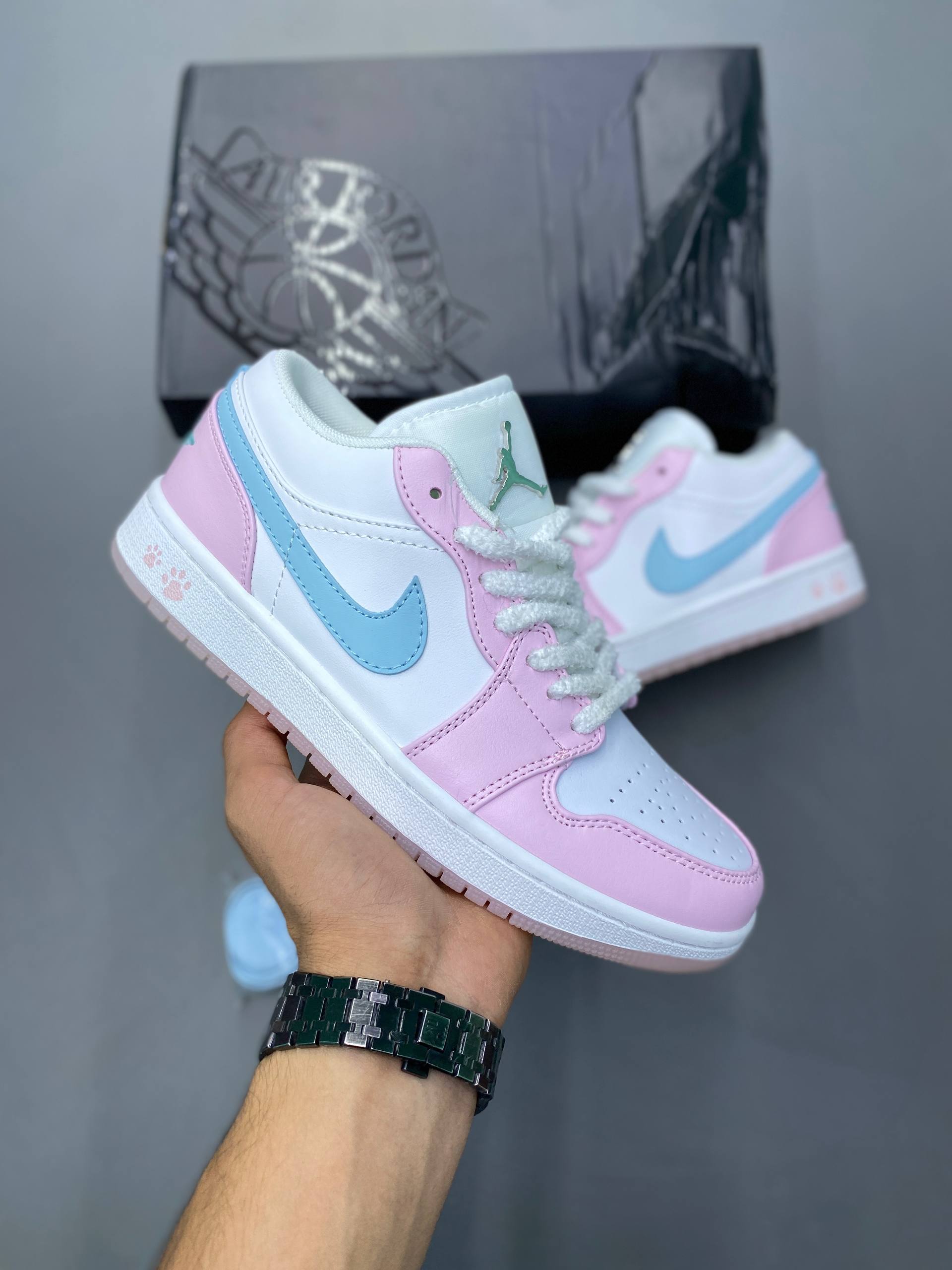 photo_5992333926544296412_w Nike Air Jordan 1 Low SE Paw Print