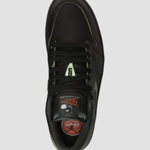 Air Jordan 1 low black cat mascot green line