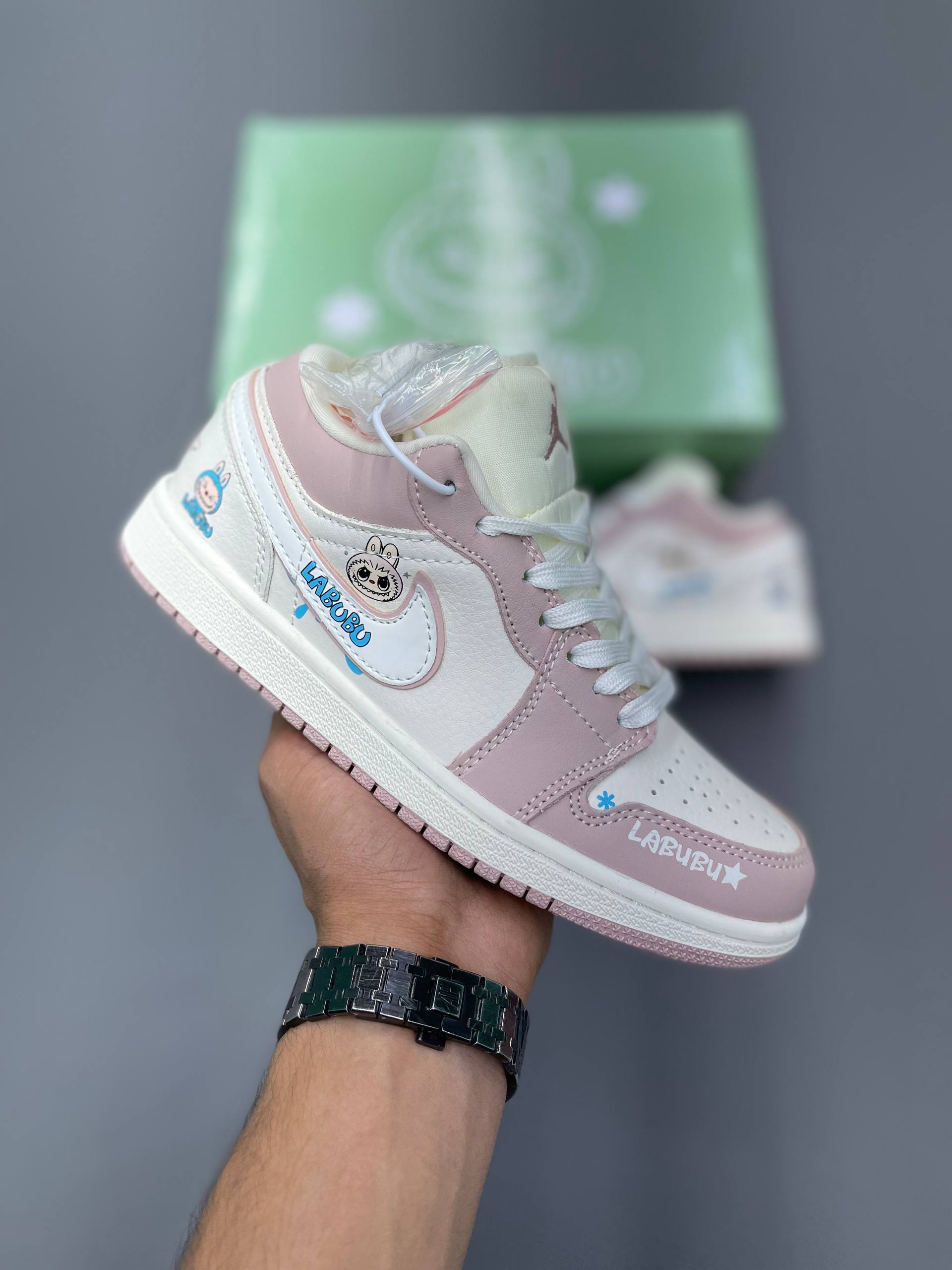 NIKE AIR JORDAN 1 LOW LABUBU NIKE AIR JORDAN 1 LOW LABUBU