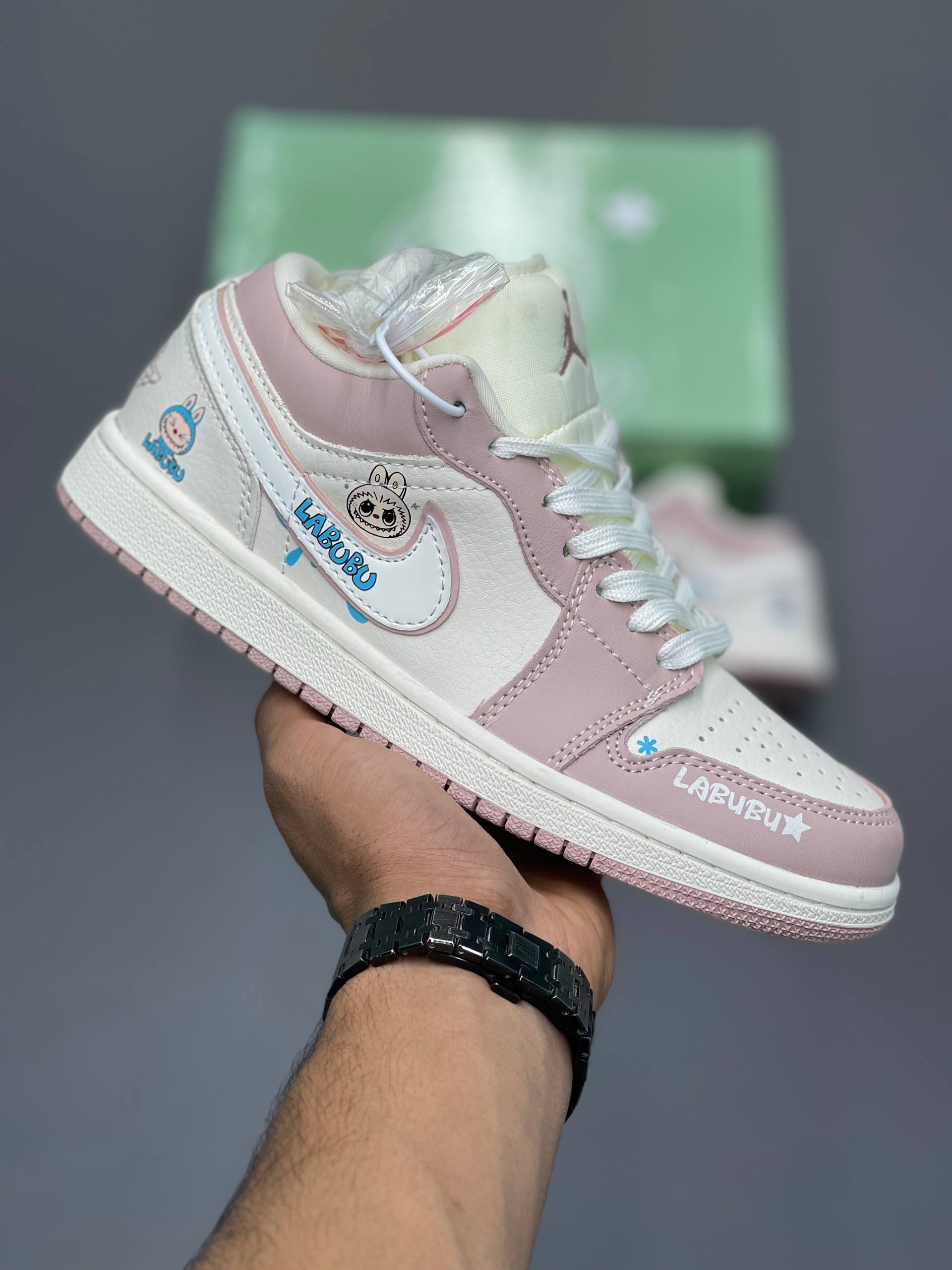 NIKE AIR JORDAN 1 LOW LABUBU NIKE AIR JORDAN 1 LOW LABUBU