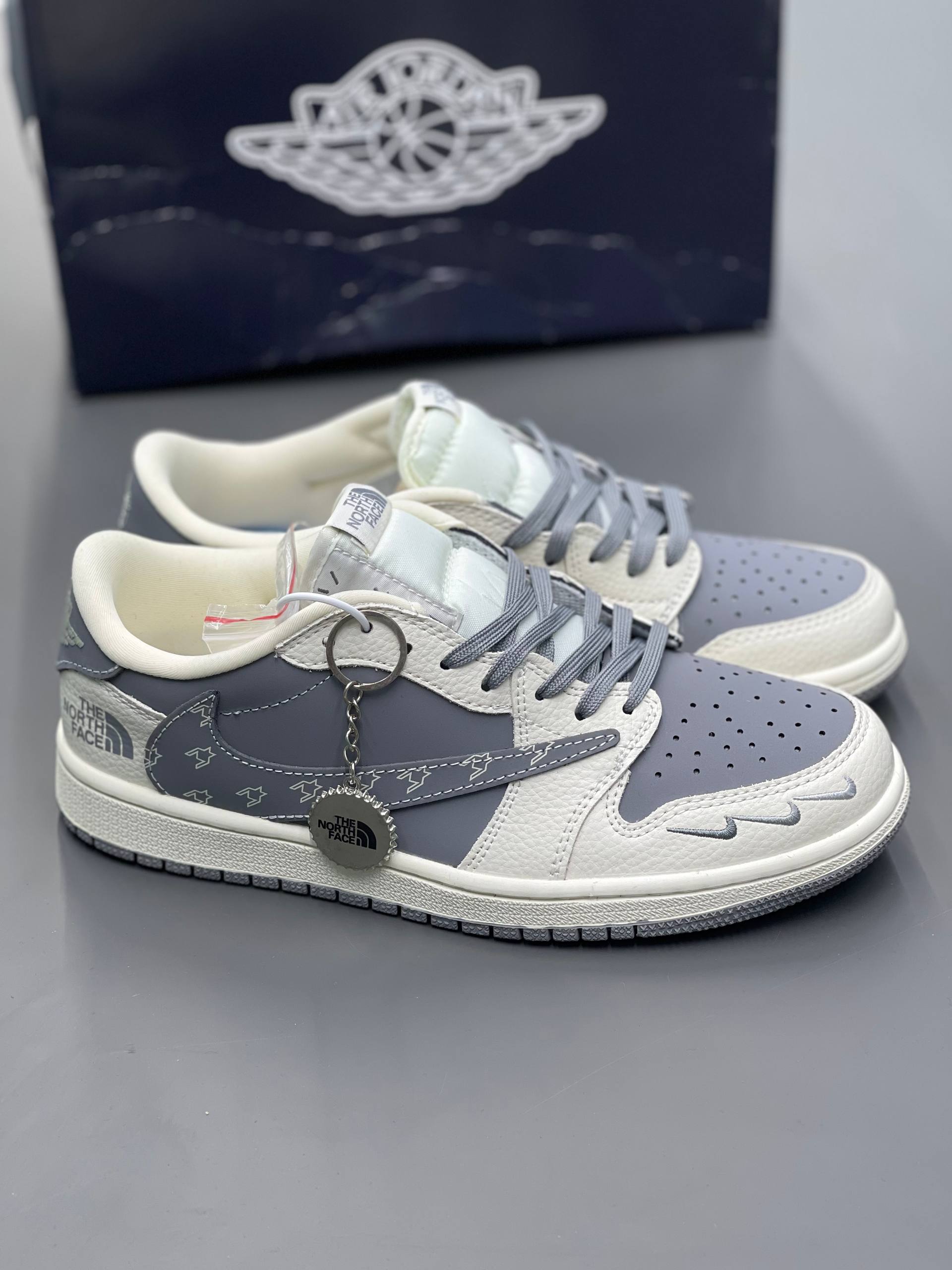 NIKE TRAVIS SCOTT X FRAGMENT DESIGN X AIR JORDAN 1 LOW OG SP LV GREY BLACK NIKE TRAVIS SCOTT X FRAGMENT DESIGN X AIR JORDAN 1 LOW OG SP LV GREY BLACK