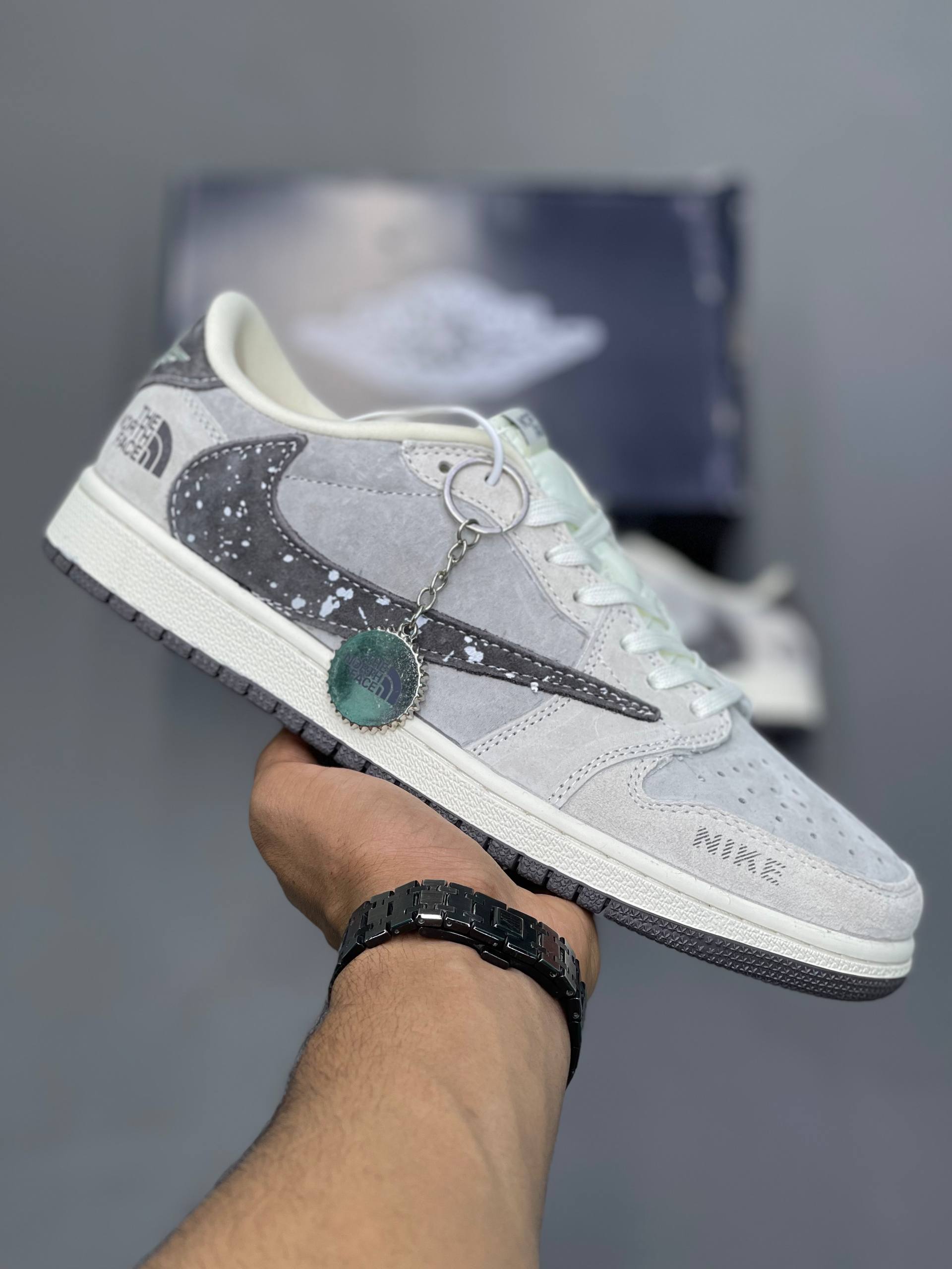 NIKE AIR JORDAN 1 LOW OG SP CUSTOM 'THE NORTH FACE' TRAVIS SCOTT X FRAGMENT EDITION GREY NIKE AIR JORDAN 1 LOW OG SP CUSTOM 'THE NORTH FACE' TRAVIS SCOTT X FRAGMENT EDITION GREY