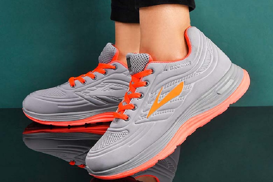 سلامتی پاهایتان را با خرید کفش پیاده روی از راهرو تضمین کنید