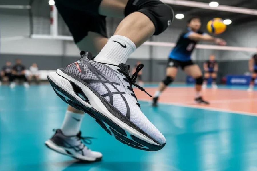 یکی از شاخص‌های اصلی در کفش‌های مخصوص سالن، نوع زیره آن‌ها است