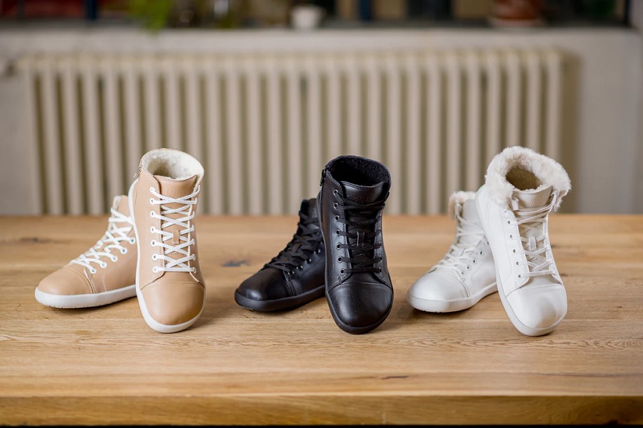 

استایل زمستانی خود را با کتونی‌های راهرو کامل کنید